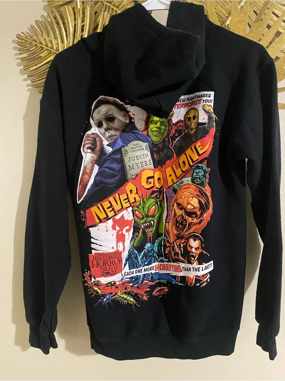 Men's Black Zip Hoodie Jacket with Red 'Halloween Horror 2022' Script